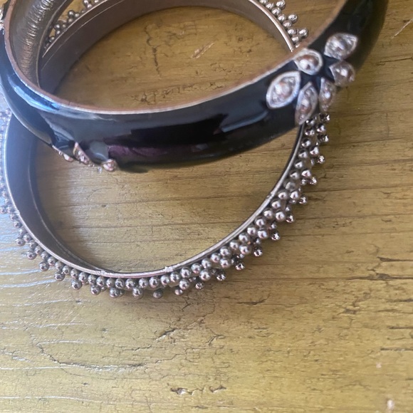 2 beautiful bangles with beaded and crystal details - Picture 3 of 3